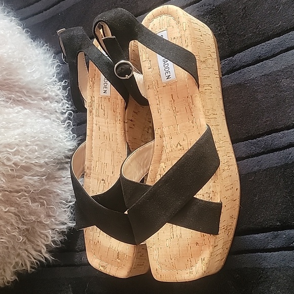 Cute Sandals by Steve Madden. - Picture 7 of 10